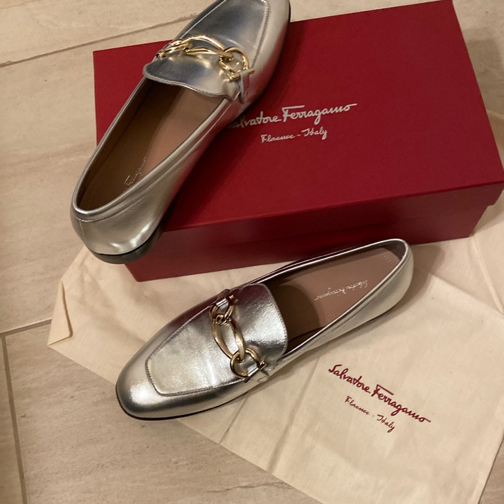 Salvador Ferragamo brand new loafers 39 size